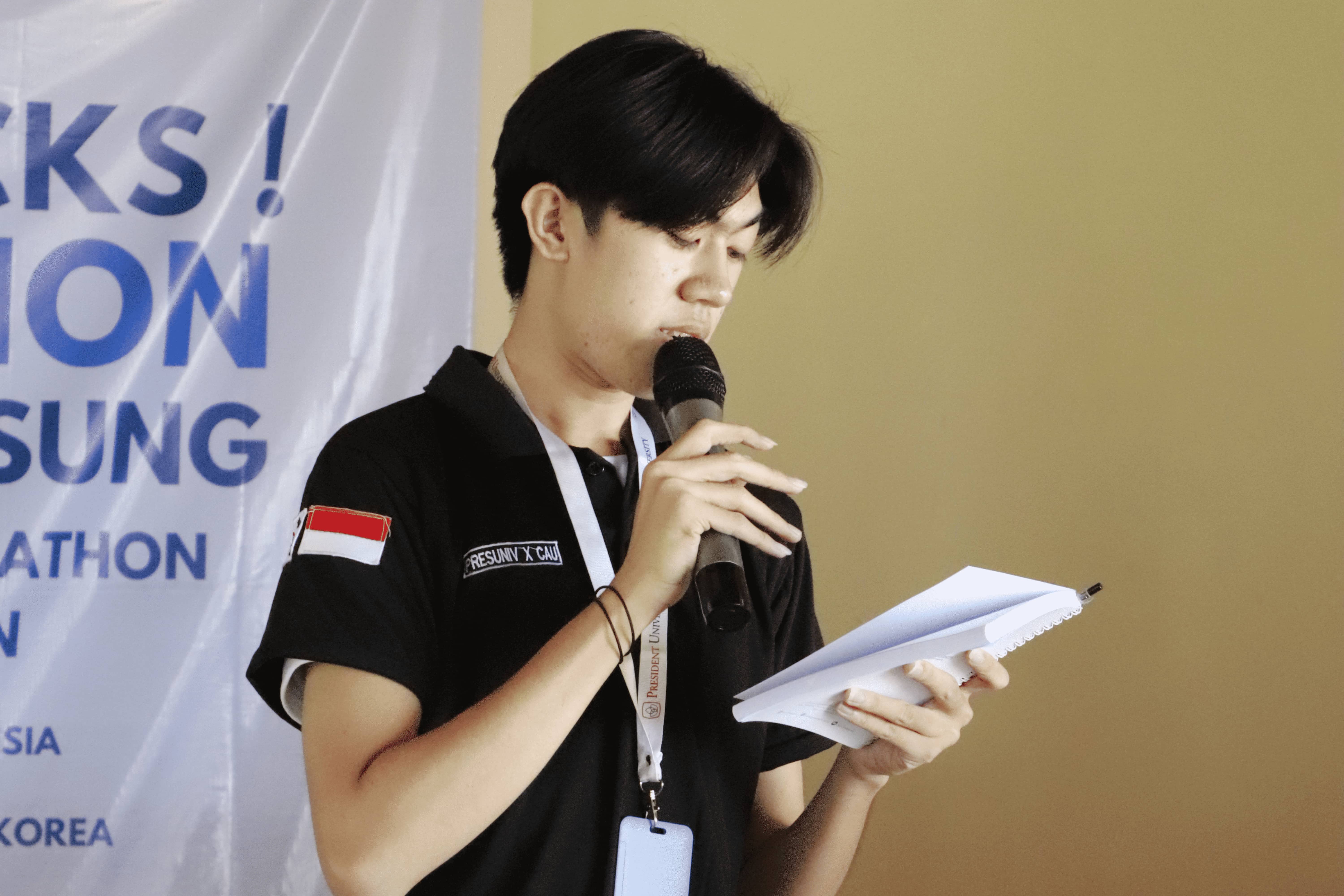 Pitching in International Hackathon